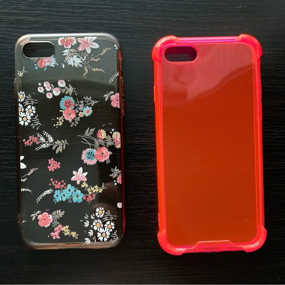 Set of 2 Apple iPhone SE / iPhone 7 cases 6.1”